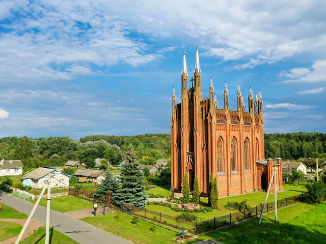 Успенская церковь в Сарье photo 0